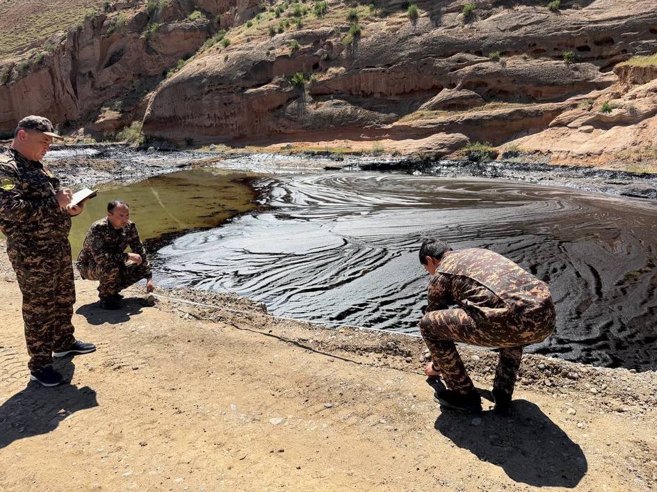 Boysunda daryoga neft oqib ketgani bo‘yicha 8,5 mlrd so‘mdan ortiq zarar hisoblandi